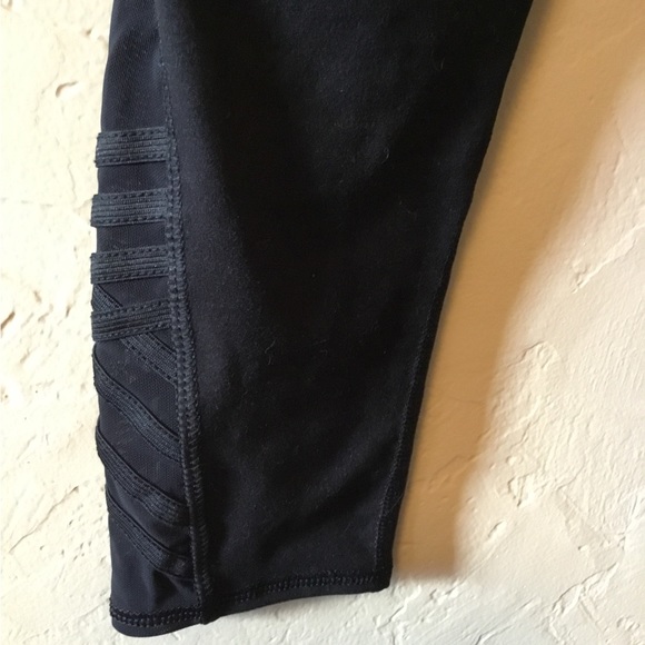 NWT Maurices inMotion Capri Athletic Workout Yoga Sport Leggings - Picture 6 of 8